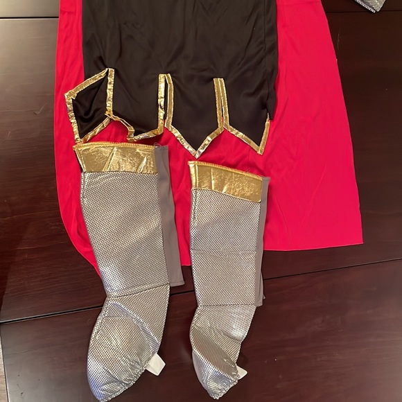 Boy’s knights/crusaders Halloween costume - Picture 10 of 10